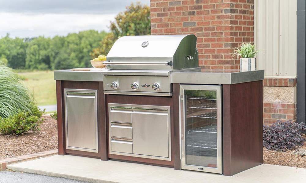 Outdoor Kitchen with Grill